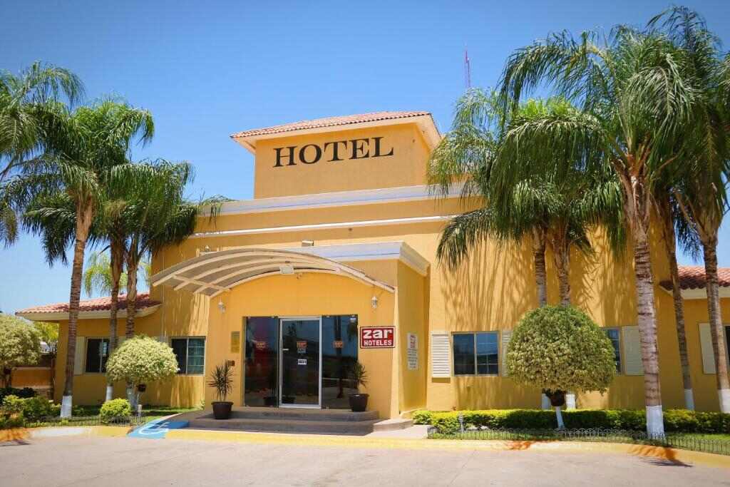 Zar Los Mochis hotel entrance with palm trees